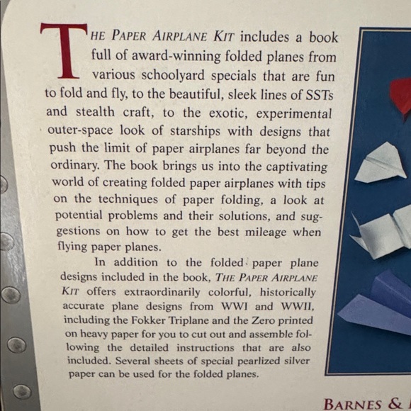 NWOT The Paper Airplane Kit Featuring the Book Great Paper Airplanes - Picture 3 of 3